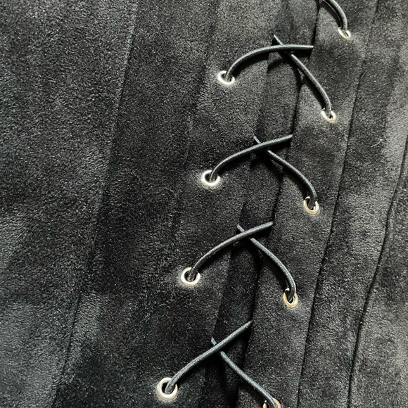 LUXXEL Womens Medium Mini Skirt Faux Suede Black Leather Lace Up Flap Pockets - Picture 6 of 9